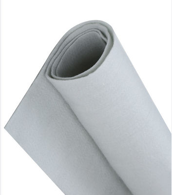 Qualité  200sqm White Polypropylene Geosynthetic Fabric 4 Ounce Non Woven Geotextile Fabric usine