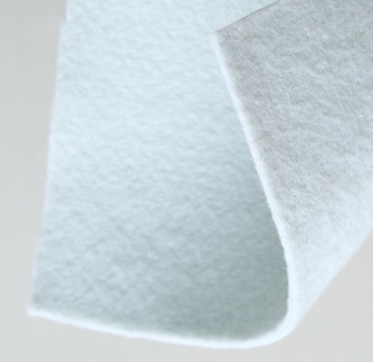 Tissu non-tissé de géotextile de filament de polypropylène court blanc de polyester